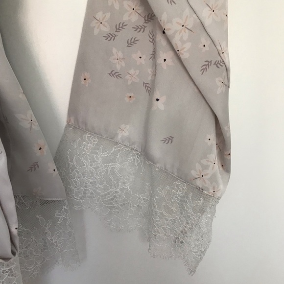 DREAM ANGELS Satin & Lace Tie-waist Jacket Kimono - Picture 5 of 7